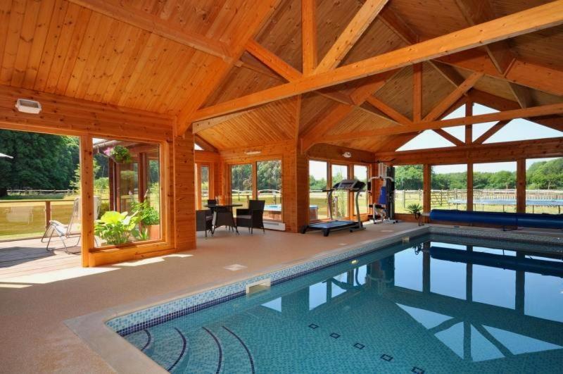 Ryefield Cottage - Luxurious Self-Catered Holiday Cottage With A Log Burner Chichester Exterior photo